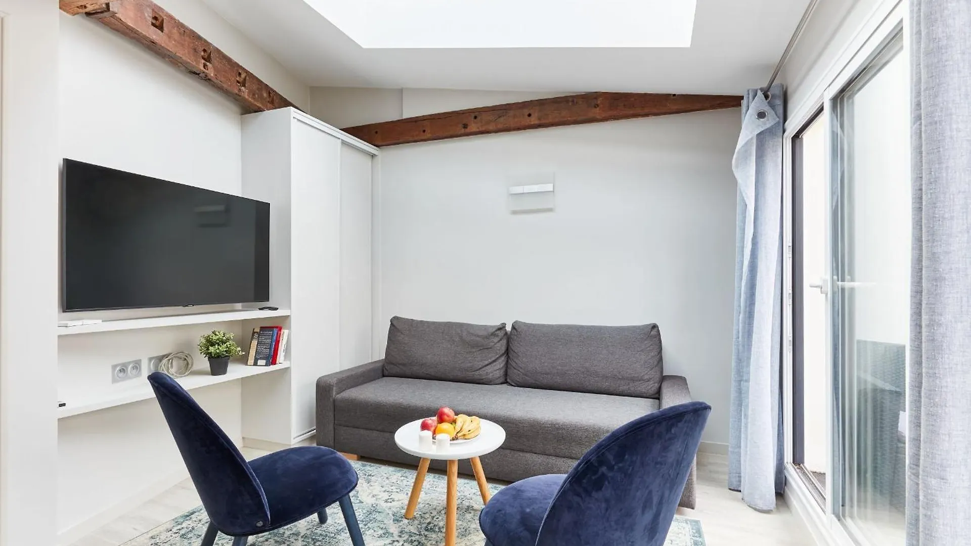 Jardin And Balcony 1br Apartman